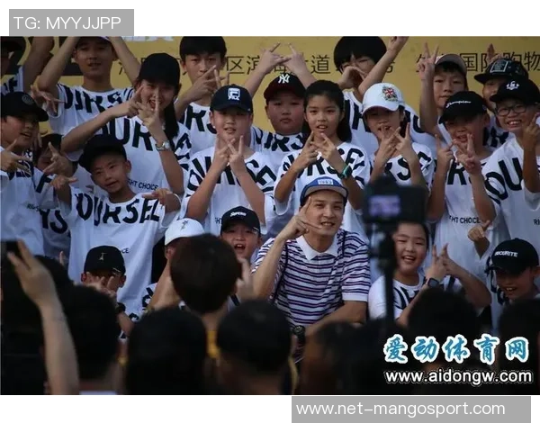 上海街舞队在世界滑板锦标赛中的默契配合与团队协作精彩点评